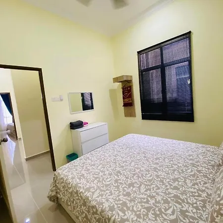 The Pine House Villa Kuala Berang Exterior photo