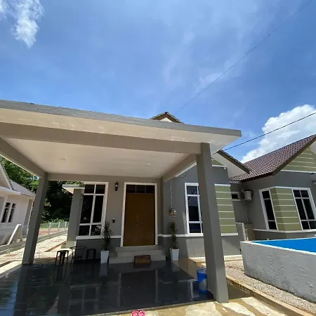 The Pine House Villa Kuala Berang Exterior photo