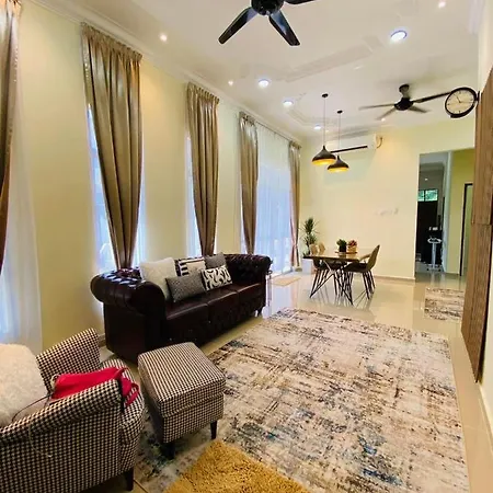 The Pine House Villa Kuala Berang Exterior photo
