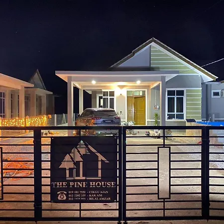 The Pine House Villa Kuala Berang Exterior photo