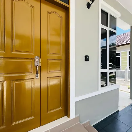 The Pine House Villa Kuala Berang Exterior photo